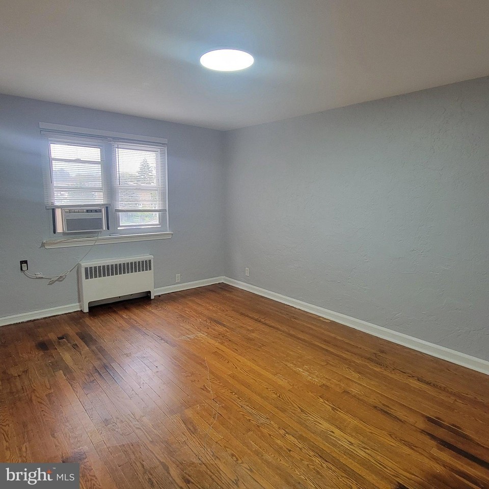 6153 Old York Rd - Photo 6 of 9