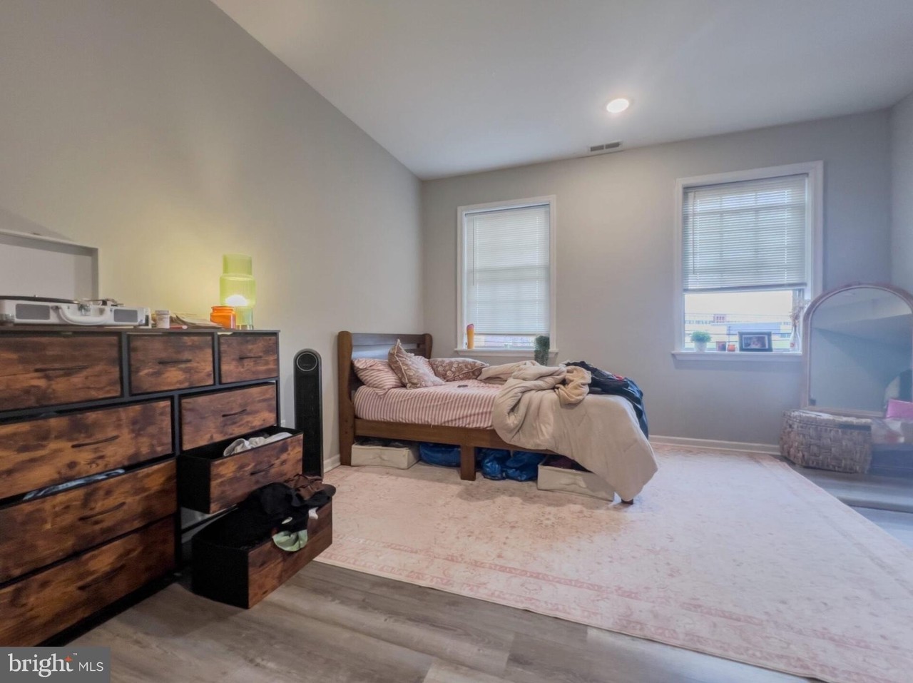 1857 N 17th St #C - Photo 6 of 10