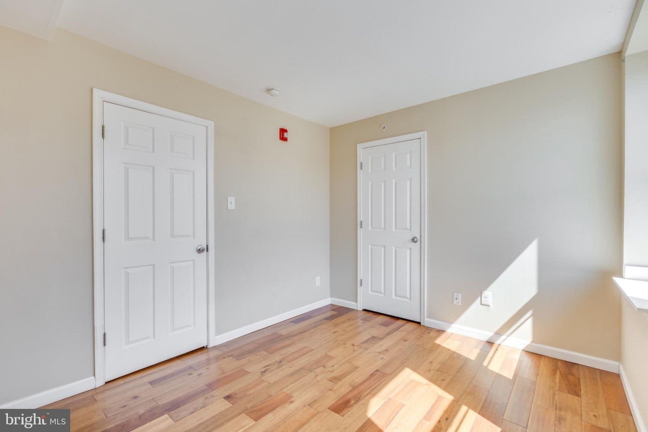 662 N 33rd St #3 - Photo 3 of 13