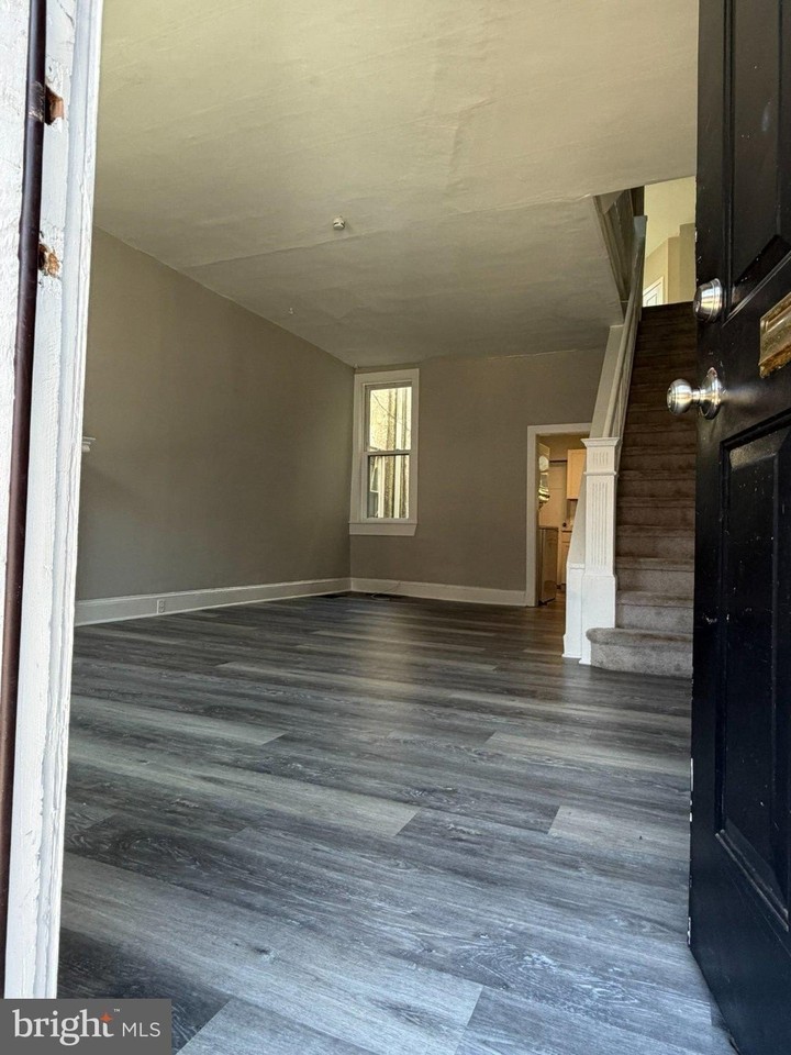 2834 Lecount St - Photo 2 of 30