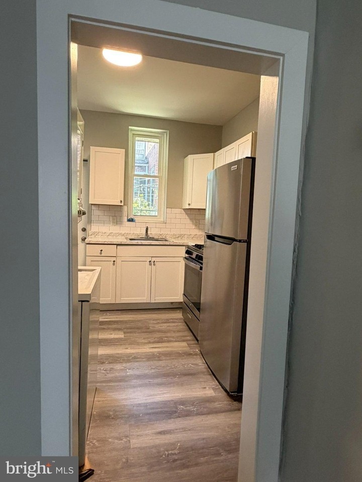 2834 Lecount St - Photo 6 of 30