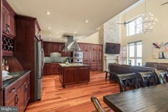 802 Locust St #PH - Photo 1 of 1