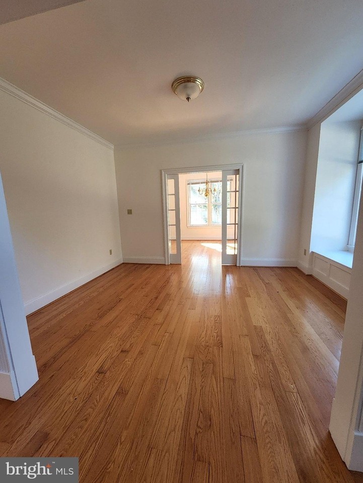 10504 Warland Rd - Photo 4 of 39