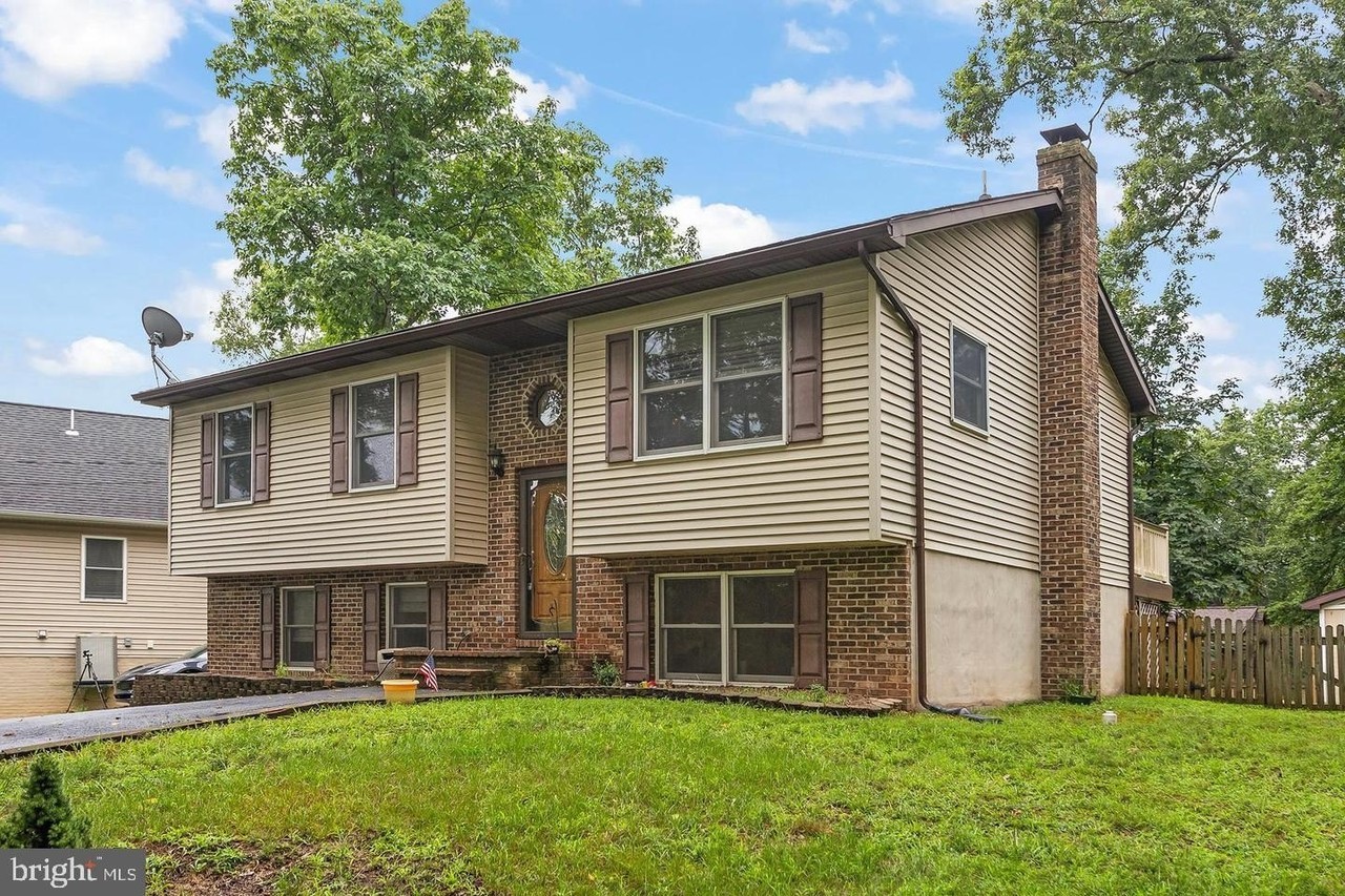 1226 Lakeview Dr - Photo 5 of 50