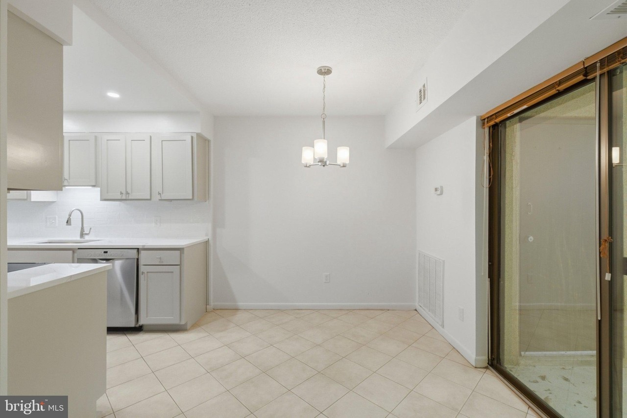11600 Stoneview Sq #60-2B - Photo 7 of 27