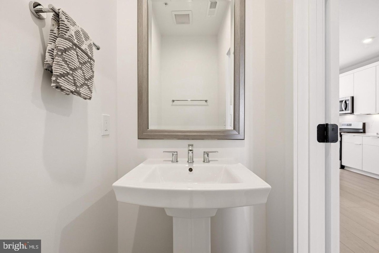 14347 Glen Manor Dr #204 - Photo 7 of 50