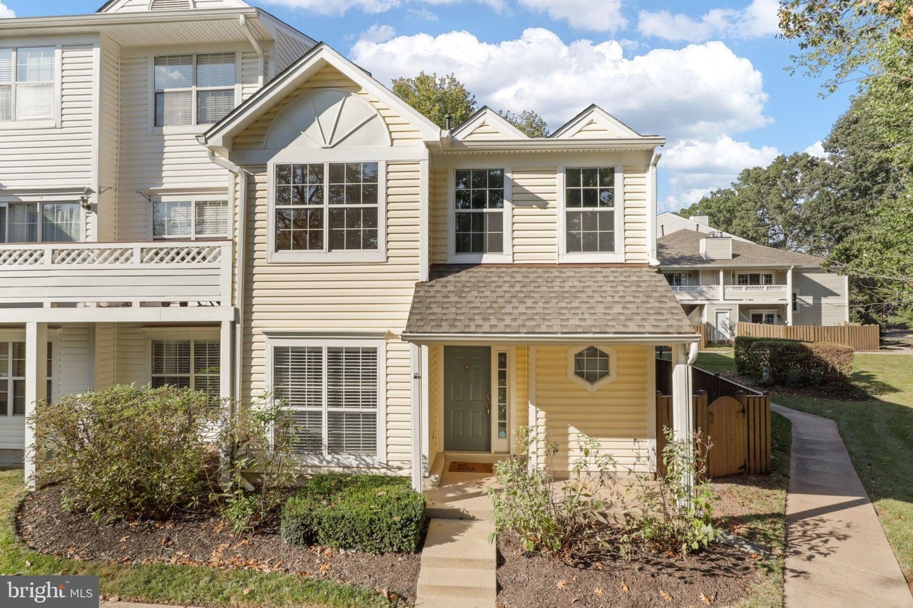 14435 Fallscliff Ln #4 - Photo 6 of 40