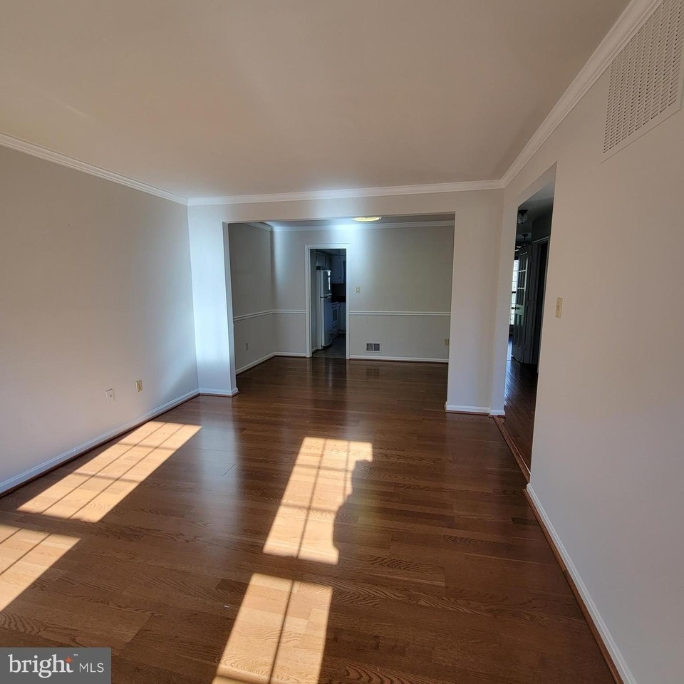 5441 Cheshire Meadows Way - Photo 4 of 25