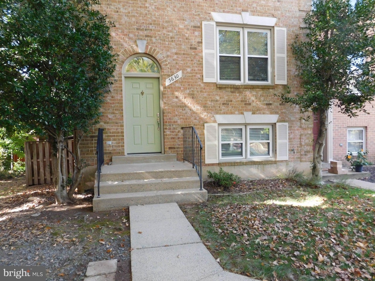 5630 Gresham Ln - Photo 4 of 42