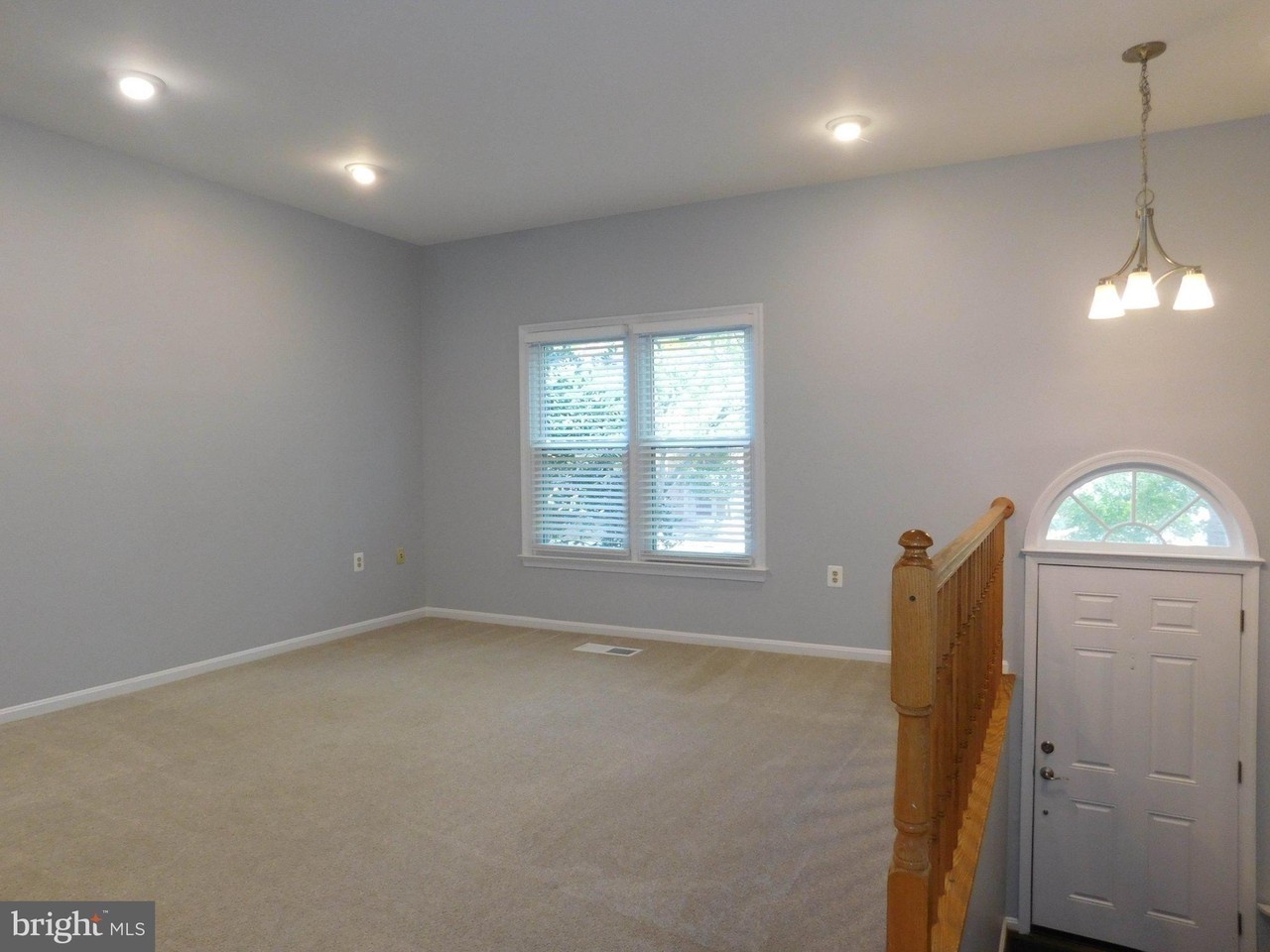 5630 Gresham Ln - Photo 6 of 42