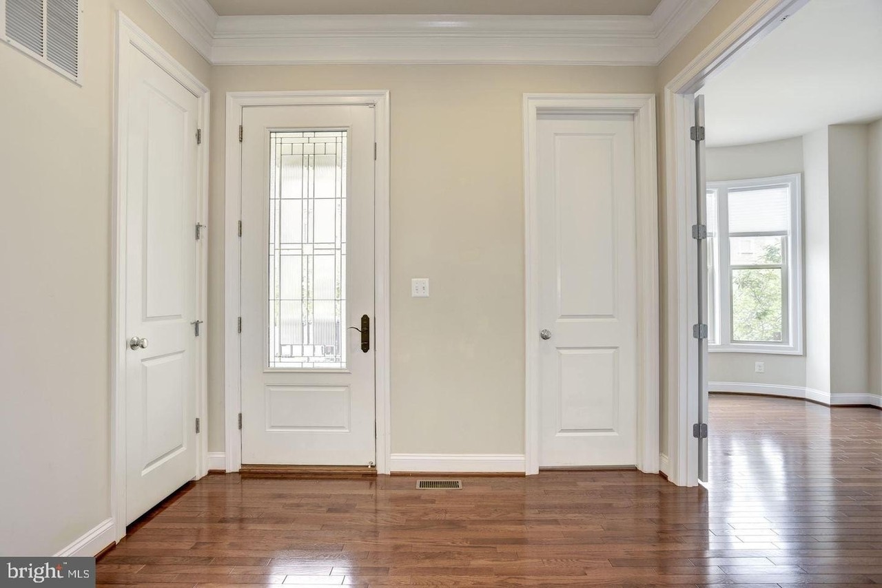 20728 Jennifer Ann Dr - Photo 3 of 30