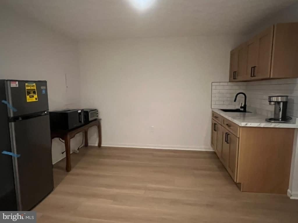 43498 Blacksmith Sq - Photo 4 of 10