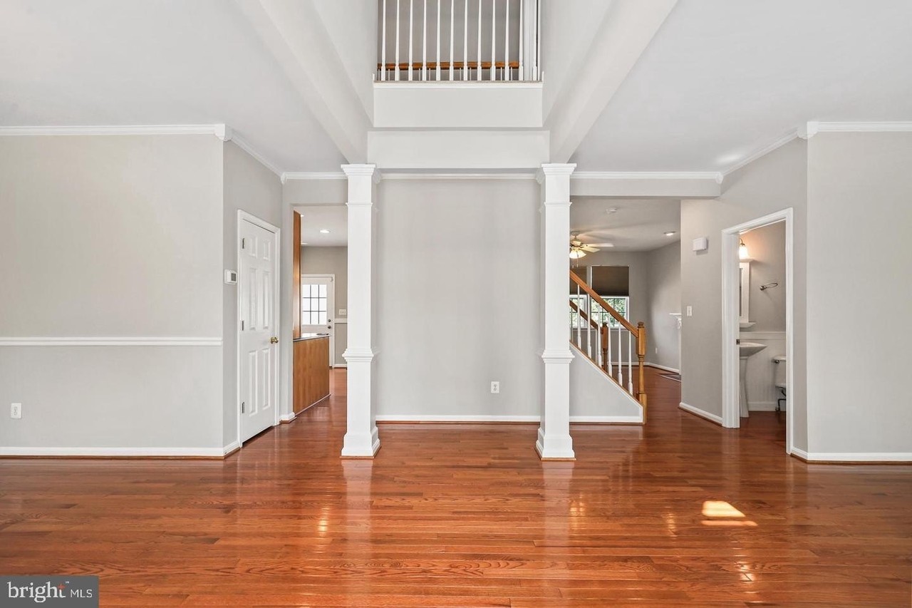 12494 Iona Sound Dr - Photo 6 of 50