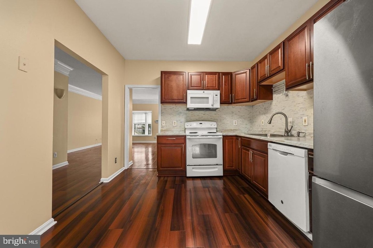 17346 Wexford Loop - Photo 4 of 39