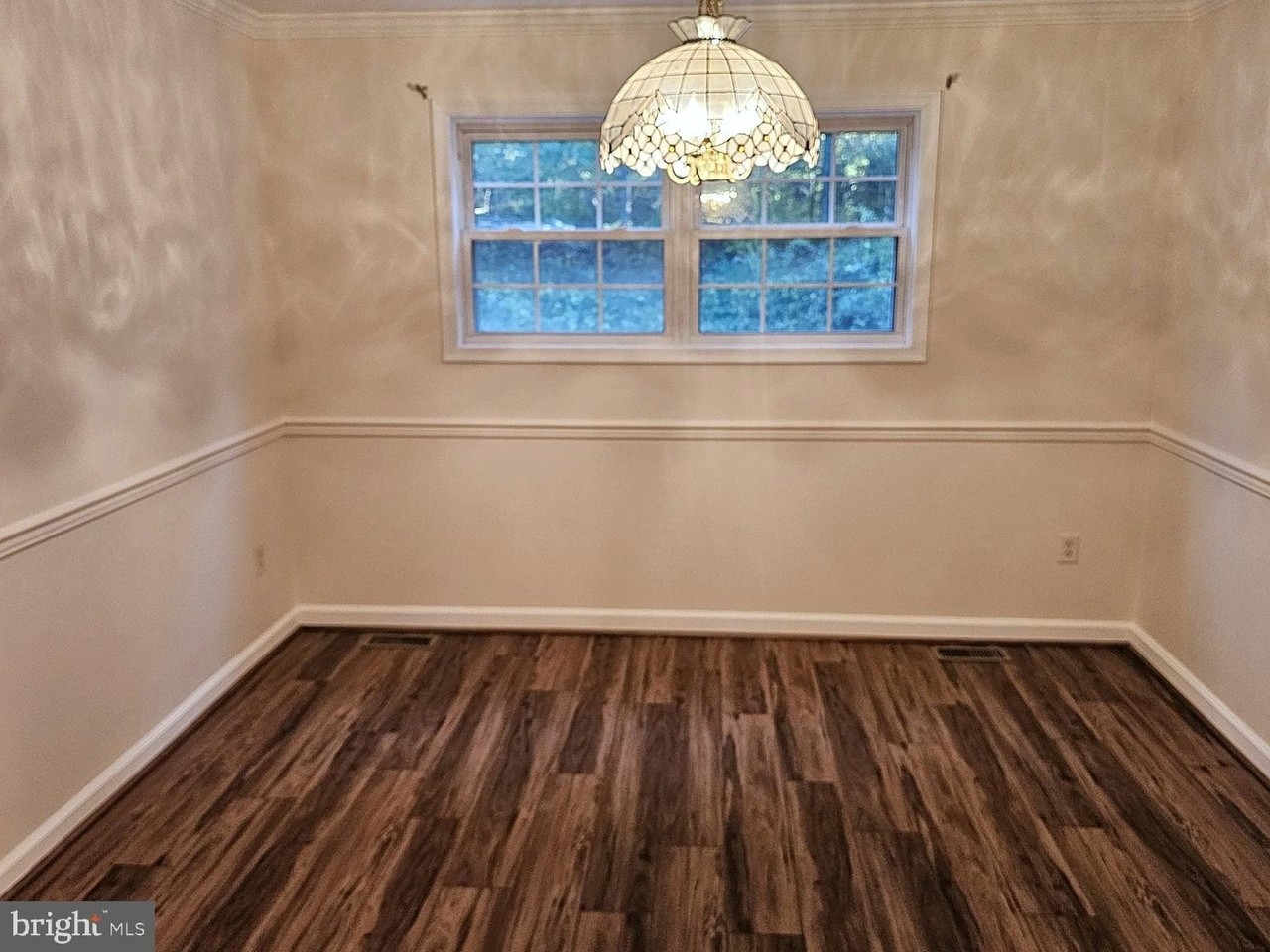 494 Crystal Ln - Photo 6 of 27