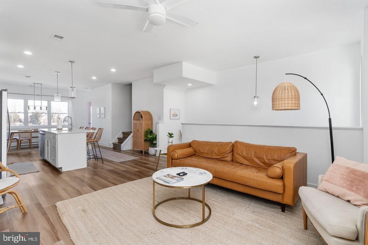 308 Douglas Ave - Photo 5 of 50
