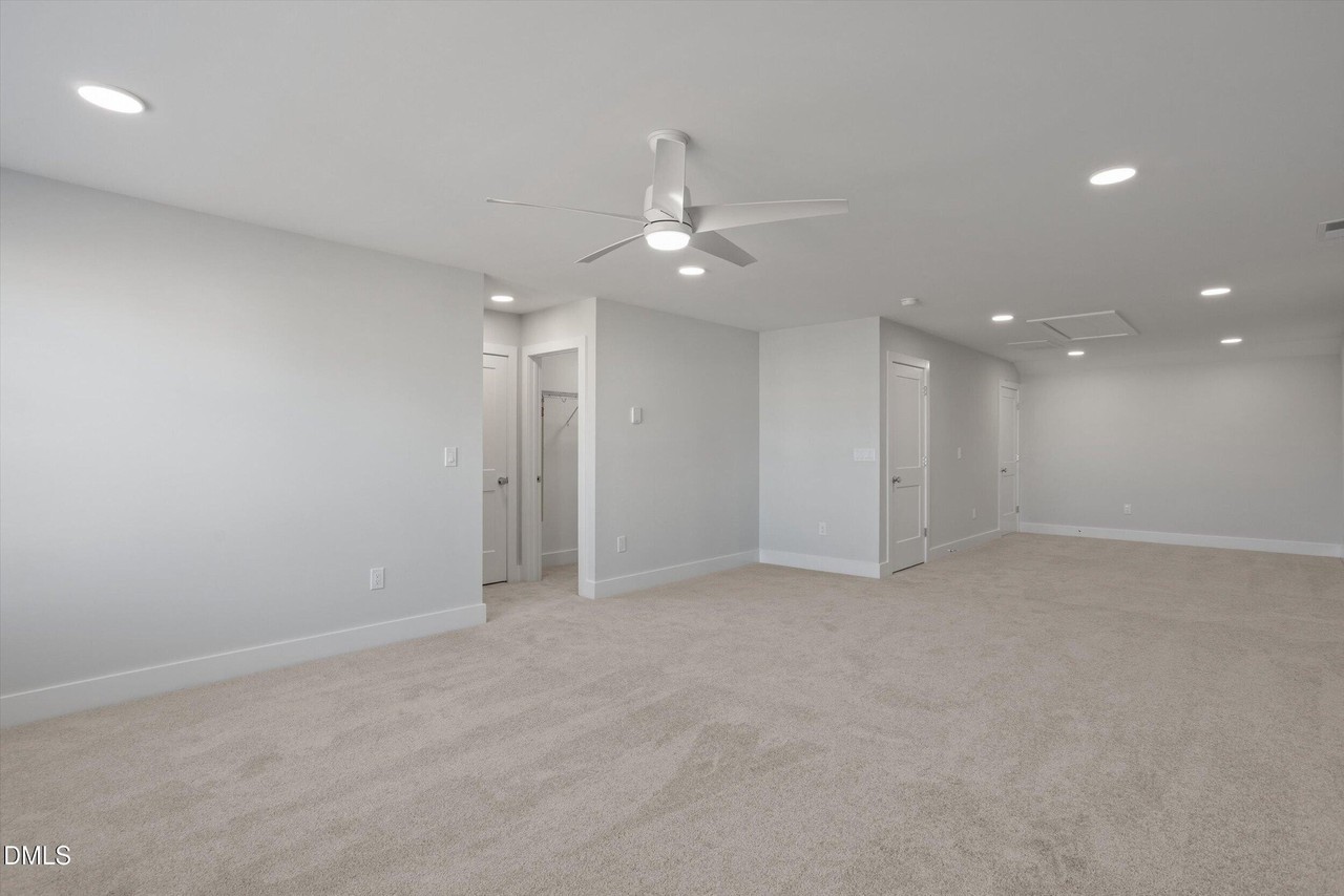 711 Trailboard Rd - Photo 5 of 48