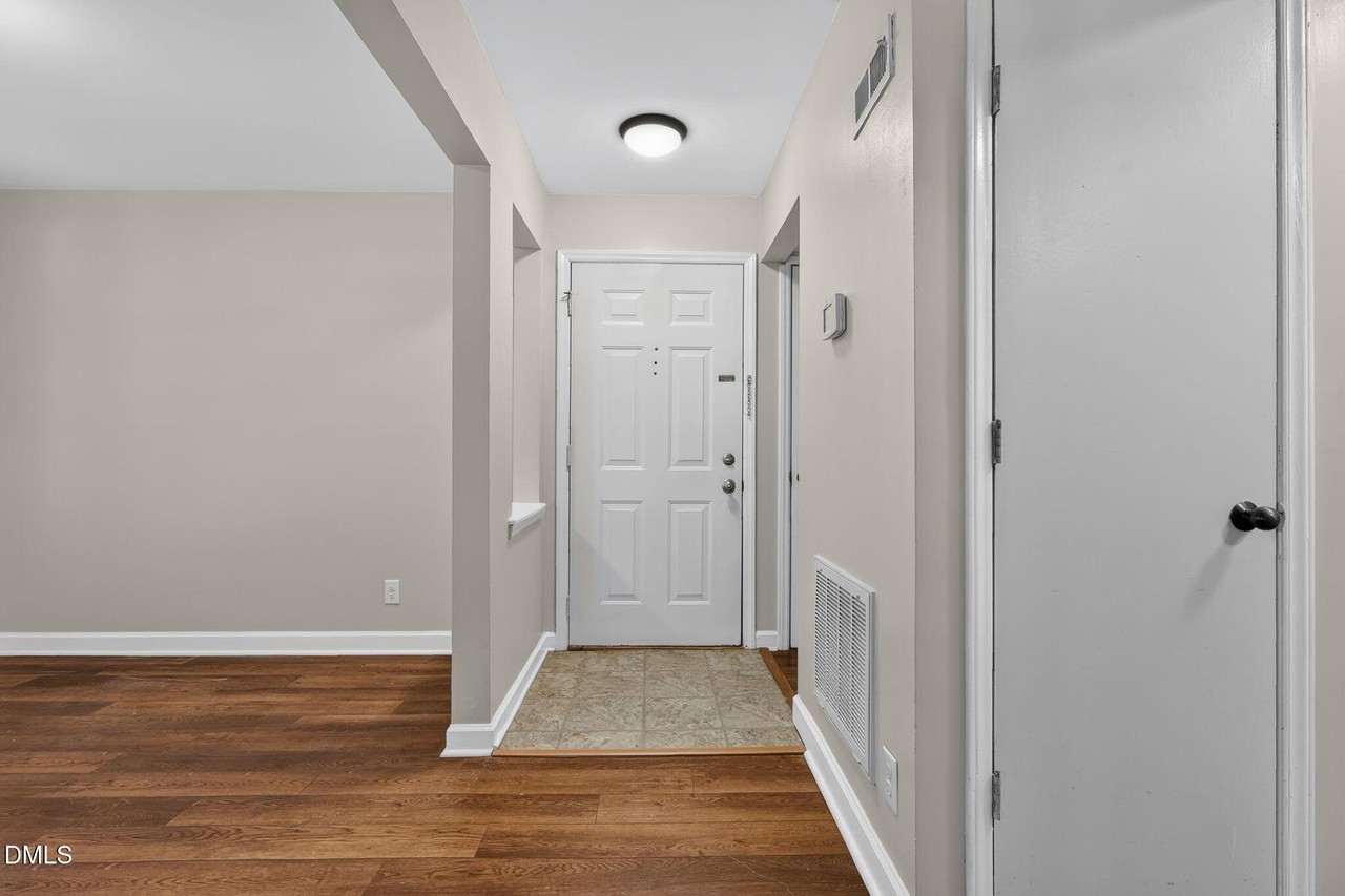 1021 Nicholwood Dr #201 - Photo 6 of 38