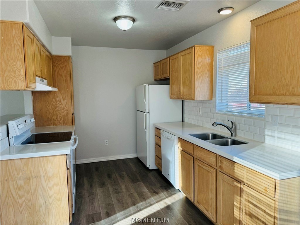 5600 S Ruby St N - Photo 7 of 23