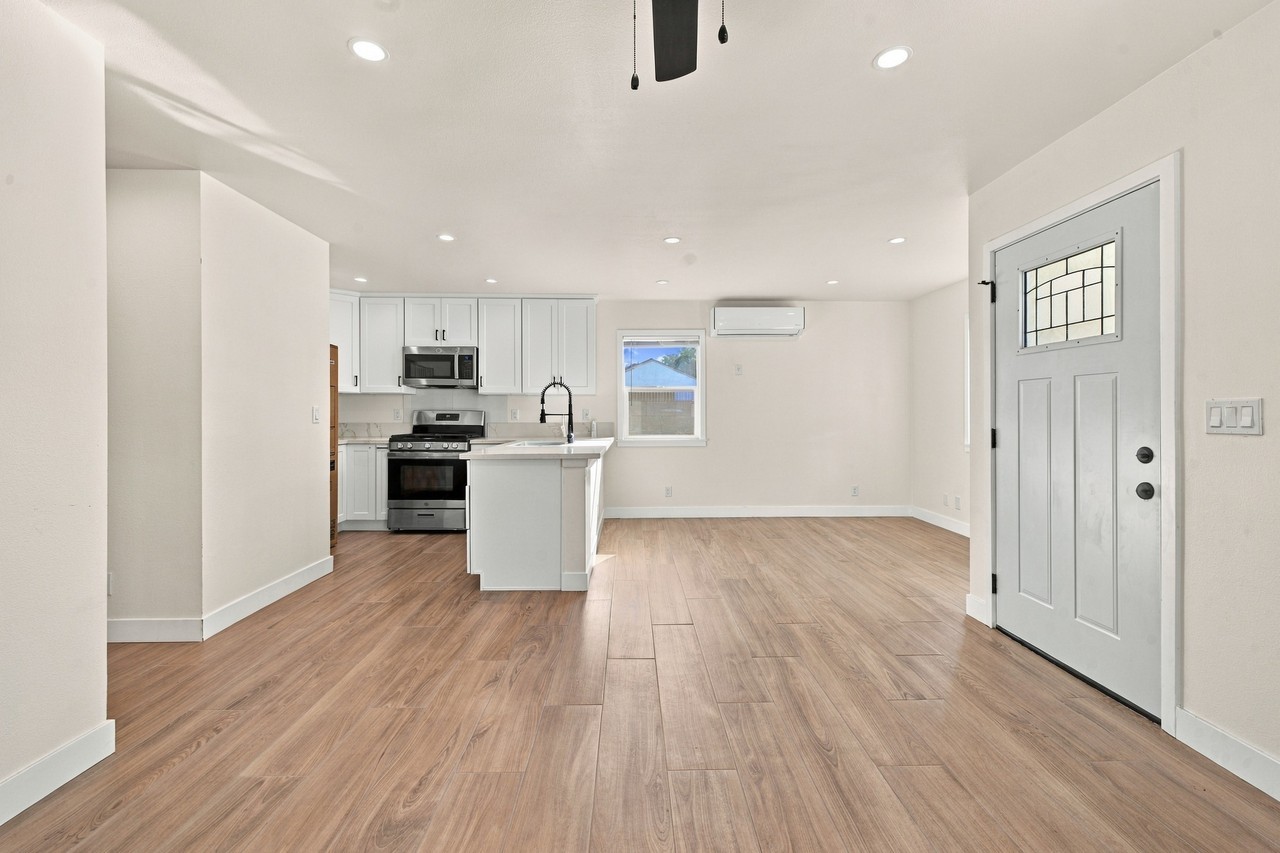 1827 E Mcmillan St #NA - Photo 3 of 17