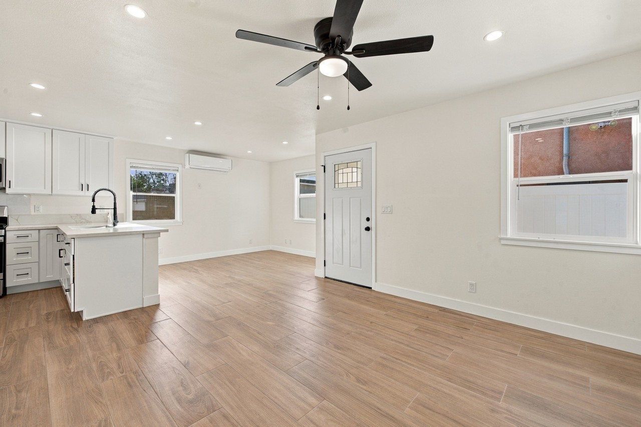 1827 E Mcmillan St #NA - Photo 4 of 17