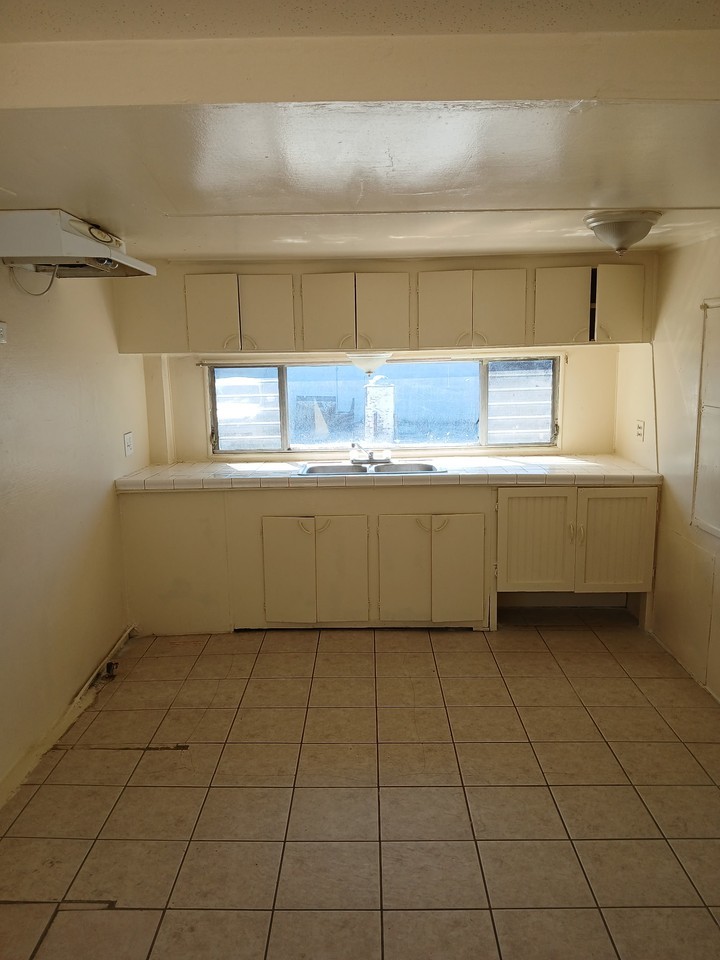 7520 Atlantic Ave #NA - Photo 5 of 6