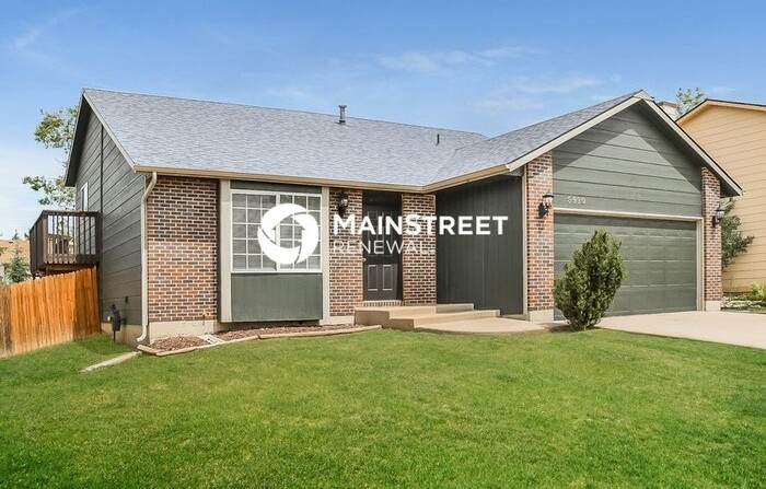 3930 Glenhurst St - Photo 2 of 17
