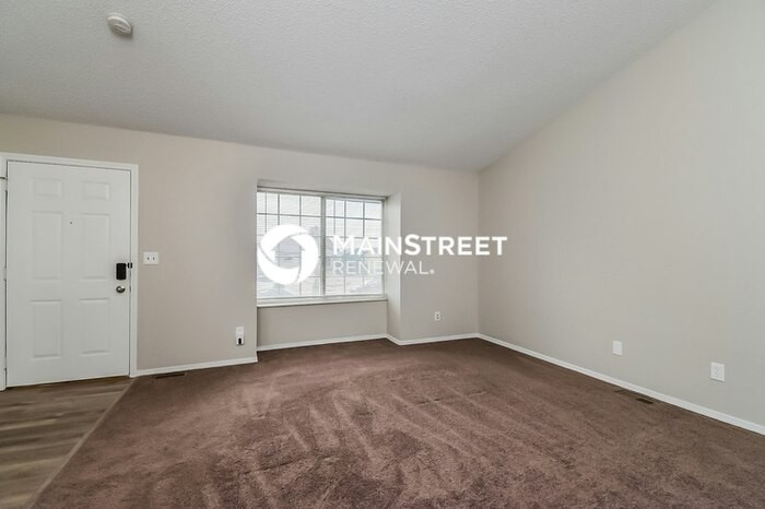 3930 Glenhurst St - Photo 5 of 17