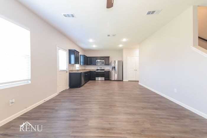 6123 Harrah Ln - Photo 3 of 17
