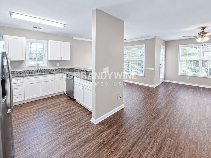 3796 Pine Village Pl - Photo 6 of 28