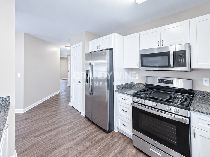 3796 Pine Village Pl - Photo 7 of 28
