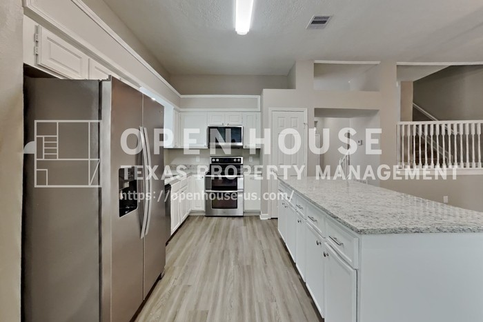 5302 Cedar Lodge Ct - Photo 6 of 20