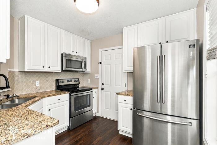 148 Arlington Ct - Photo 7 of 15