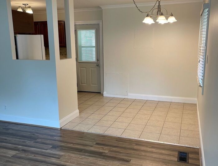 4296 Williams Ave - Photo 5 of 23