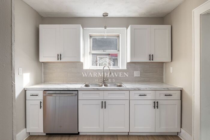 957 Mercer Ave - Photo 6 of 26