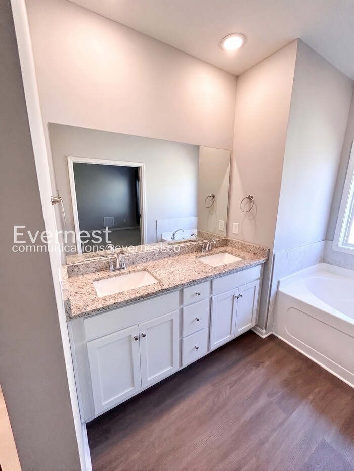 1118 Prospect Ct - Photo 6 of 22
