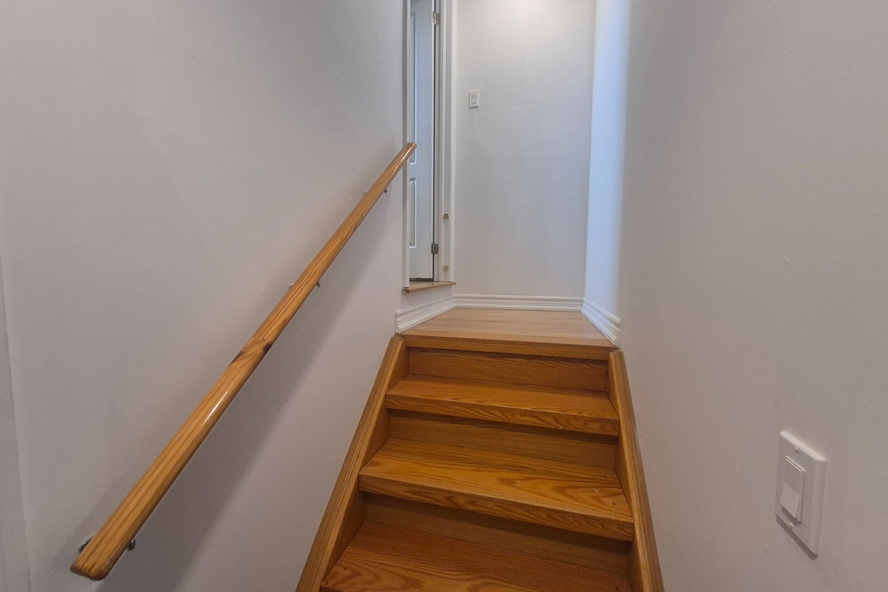 68 Blanchard Crescent - Photo 5 of 22