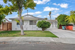 4672 Burke Dr - Photo 1 of 1