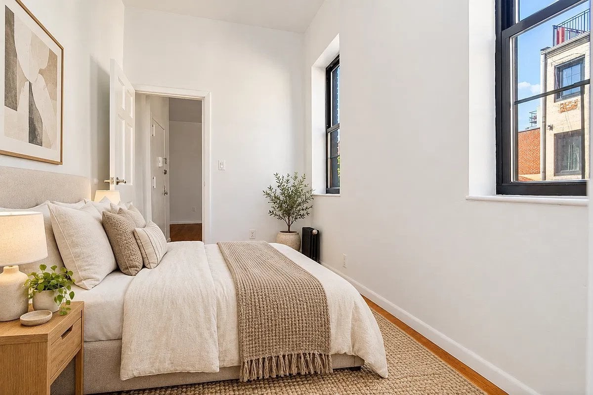 126 Elizabeth St #6 - Photo 2 of 4