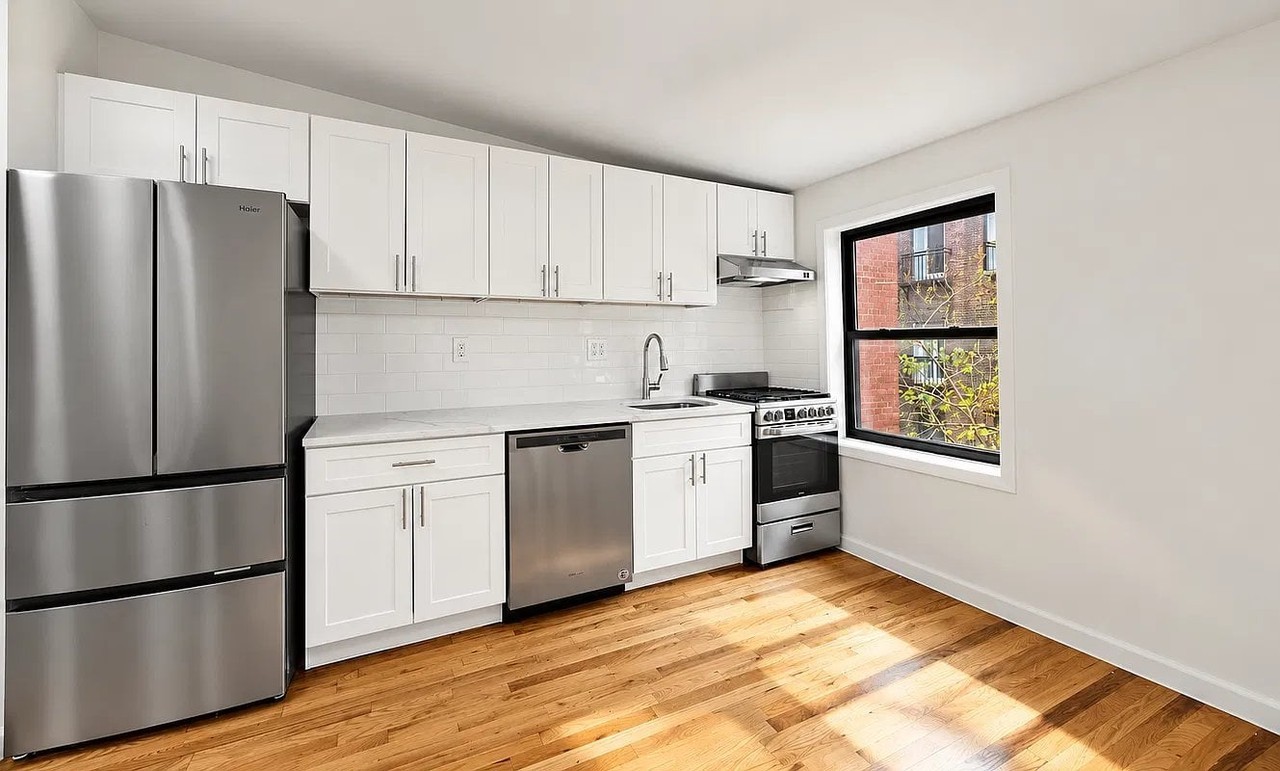 265 Elizabeth St #2 - Photo 4 of 7