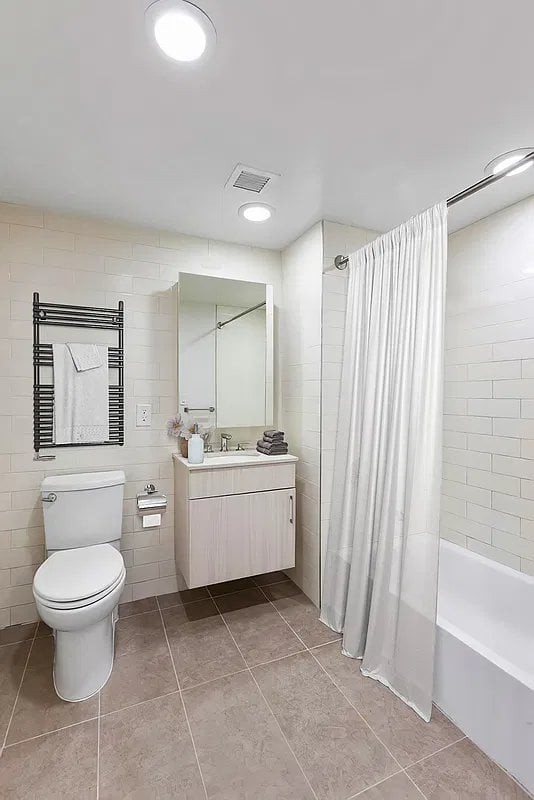 3157 31st St #601 - Photo 5 of 5