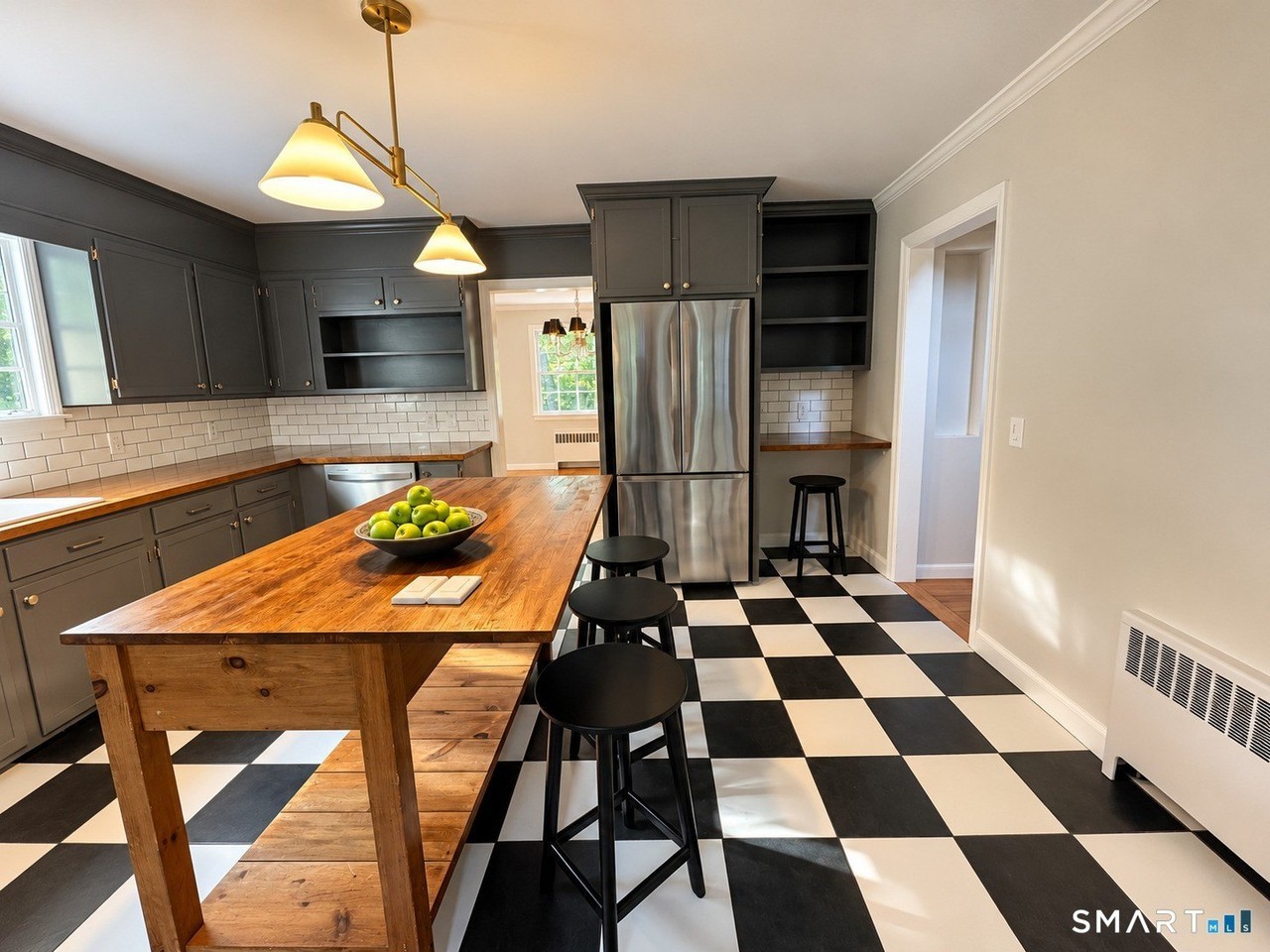 617 Webbs Hill Rd - Photo 4 of 20