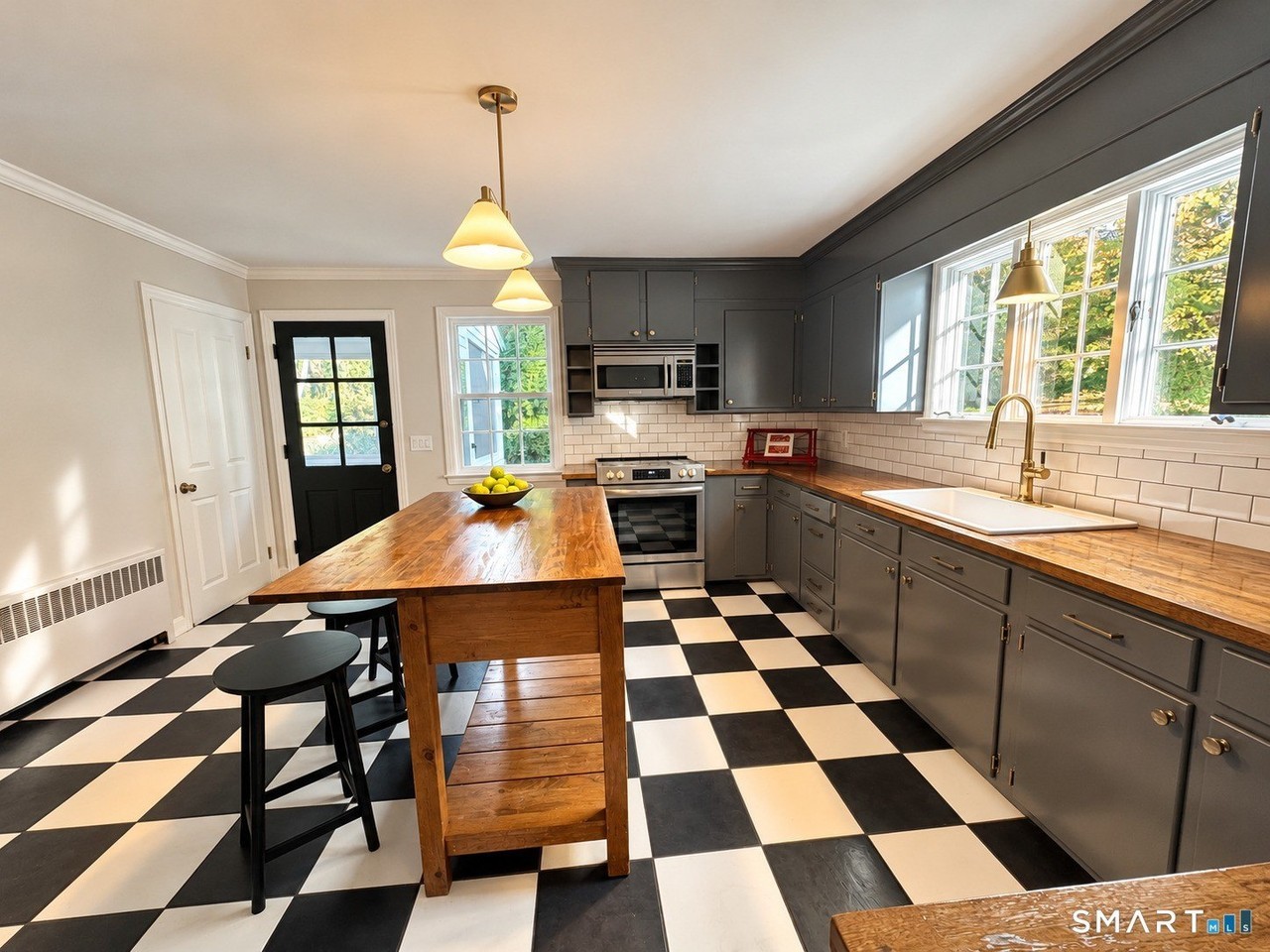 617 Webbs Hill Rd - Photo 5 of 20