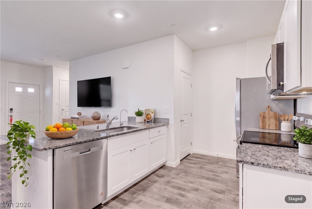 12726 Feathersong St - Photo 6 of 13