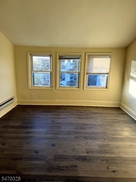 918 Grove St - Photo 7 of 7