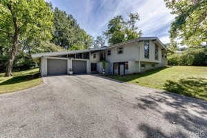 featured image of 250 Graeser Rd