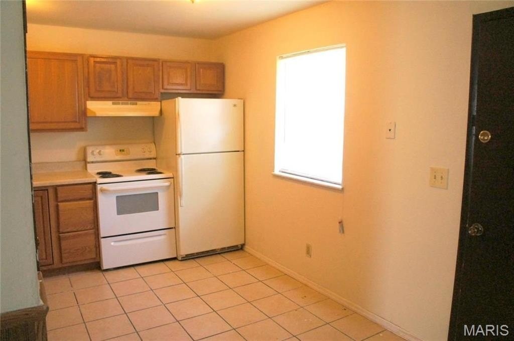 205 Howard Dr #2 - Photo 3 of 11