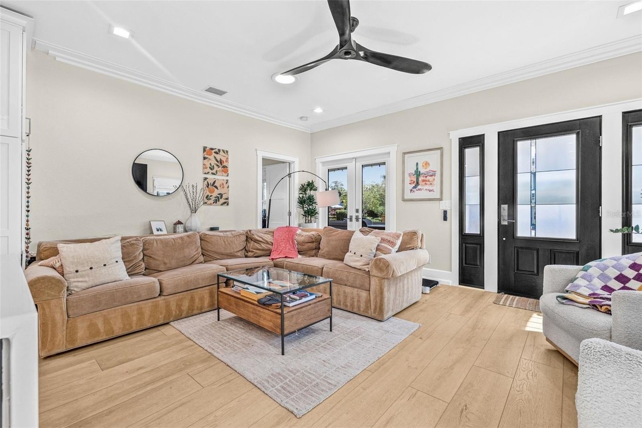 2925 2nd Ave N - Photo 5 of 26