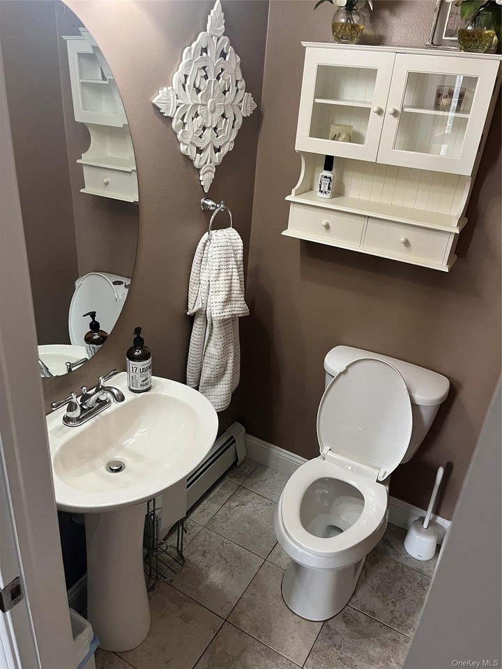 4 Wadsworth Pl - Photo 7 of 20