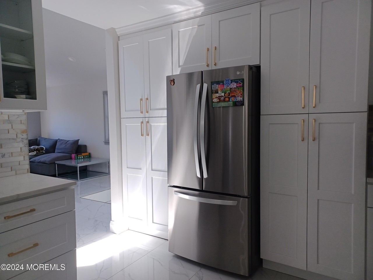 240 Woodcrest Rd - Photo 5 of 12